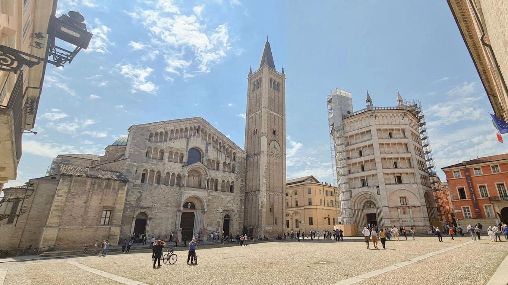 Luxury 6 Al Duomo Di Parma Apartment Екстериор снимка